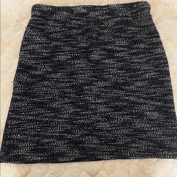 LOFT Mini Tweed-Patterned Skirt - Picture 2 of 4